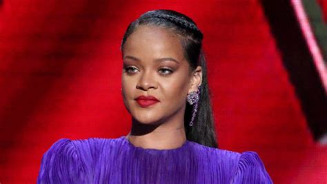 Rihanna Drops Lawsuit Against Her Father Over Fenty Branding | EURweb