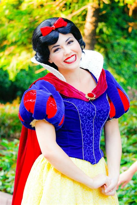 Snow White, HKDL | Disney face characters, Disney aesthetic, Snow white disney