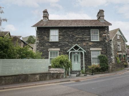 Lake District Self Catering cottage, Rose Cottage, Ambleside, sleeps 8