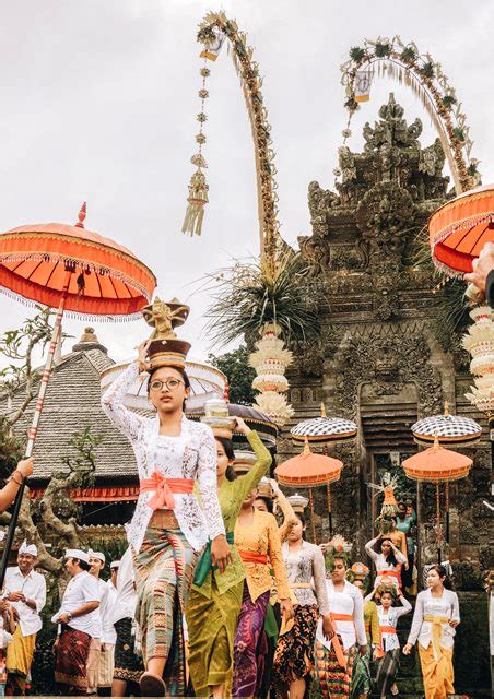 Galungan Kuningan: Berbagai Tradisi Unik di Kawasan Bali
