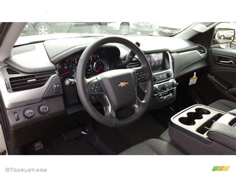 2017 Chevrolet Suburban LS 4WD Dashboard Photos | GTCarLot.com