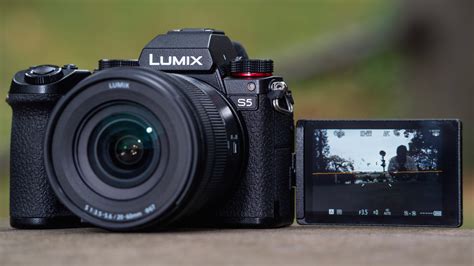 Panasonic Lumix DC-S5 - Review 2020 - PCMag Australia