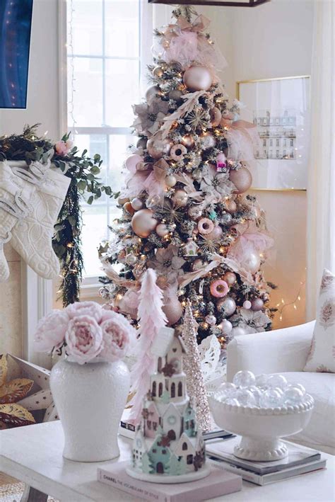 How to Decorate a Gorgeous Pink Christmas Tree - The Pink Dream