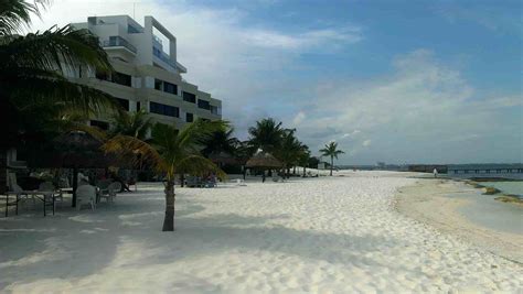 Playa Langosta Cancun - Ultimate Visitors Guide