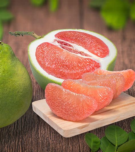 13 Promising Health Benefits Of Pomelo