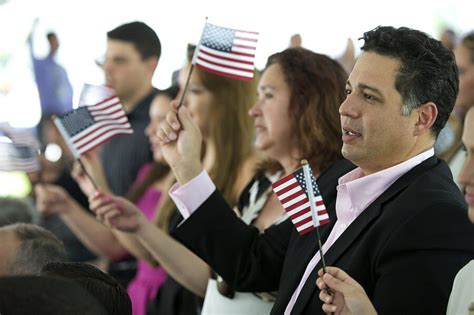 Why some naturalized US citizens swear a different Oath of Allegiance ...