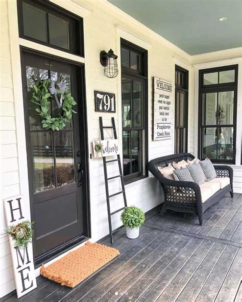 30 Gorgeous And Inviting Farmhouse Style Porch Decorating Ideas ...