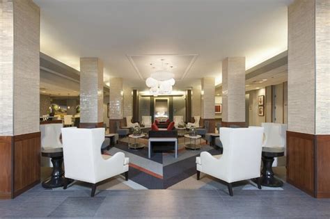 DoubleTree by Hilton Chicago North Shore - UPDATED 2017 Prices & Hotel ...