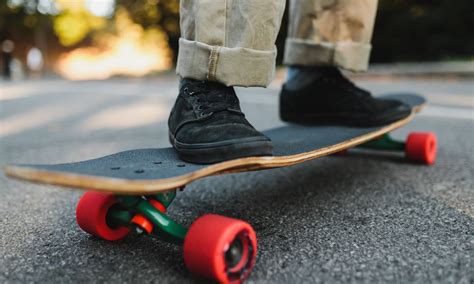 10 Long-Distance Longboarding Tips and Tricks - The Longboard Store