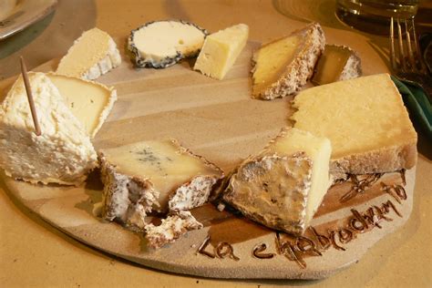 Raw Milk Goat Cheese - Piedmont Wine Tours | Italianna - Top Rated Barolo Wine Tour