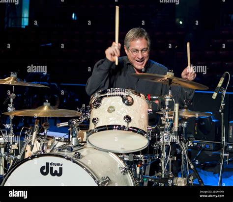 Drummer Max Weinberg warms up before a show with Bruce Springsteen in Sunrise, Florida Stock ...