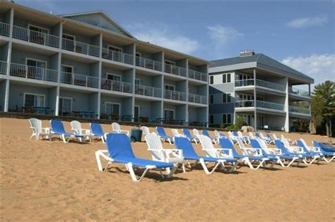 Grand Beach Resort Hotel in Traverse City (MI) - Room Deals, Photos ...