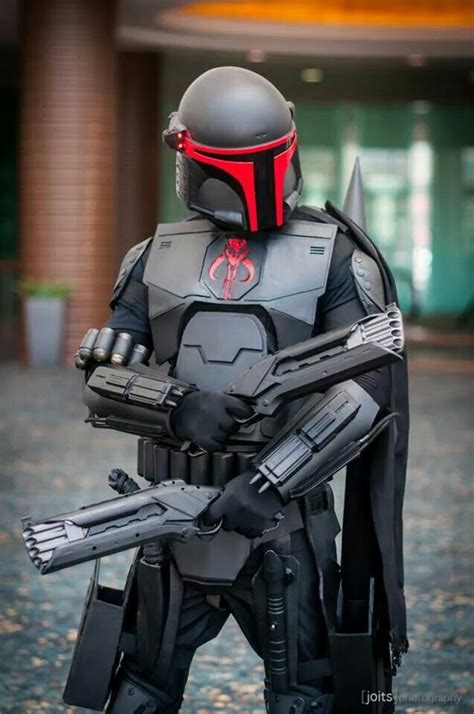 Custom Mandalorian Armor Cosplay