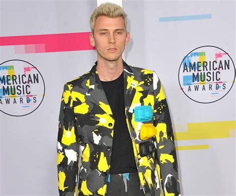 Machine Gun Kelly Biography - Facts, Childhood, Family Life & Achievements