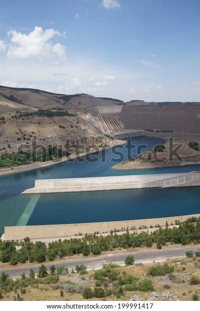 Ataturk Dam On Euphrates River Southeastern Stock Photo 199991417 ...