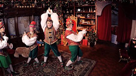 The Real Elves of Christmas Town: Foto Fun | Busch Gardens Williamsburg ...