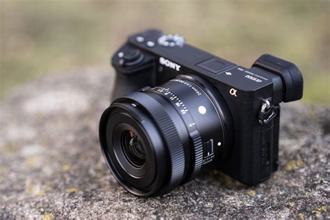 Pairing SIGMA I series Lenses with Compact Mirrorless Cameras | SIGMA Blog