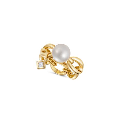 Catena Petite Pearl Ring | Diamond bracelet design, Fashion rings, Pearl and diamond ring