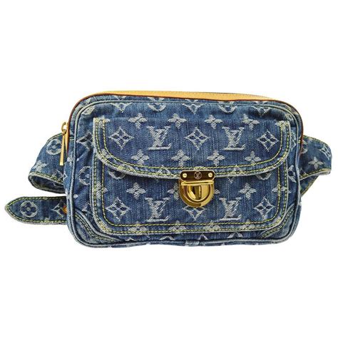 Louis Vuitton Black Monogram Fanny Pack | semashow.com