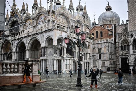 Venice ‘on Its Knees’ After Historic Floods Create State of Emergency ...