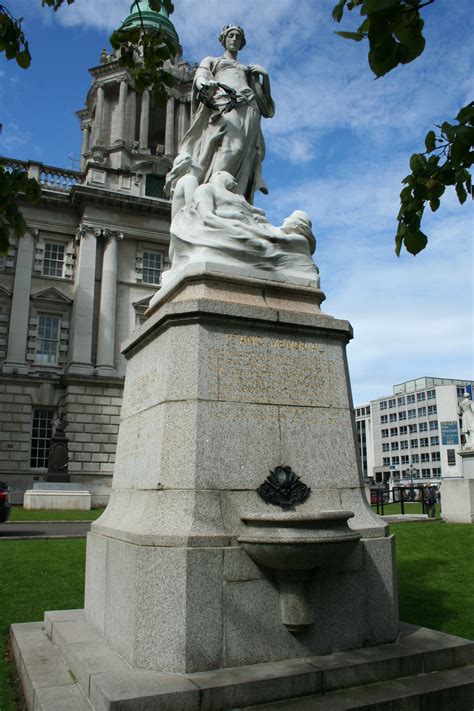 File:Titanic Memorial Belfast.jpg - Wikipedia
