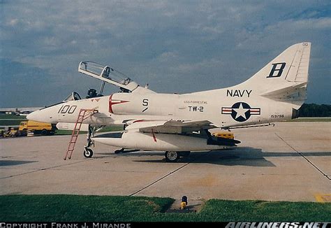 17 Best images about A-4 Skyhawk on Pinterest | 1960s, Air force and Blue angels