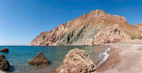 Discover the beaches of Tilos island - Anemoessa Tillos