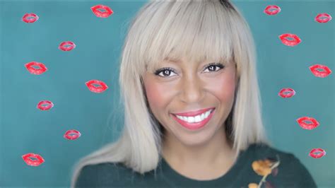 Pro MUA Beauty Tutorial - Make-up Trend - Matte Red Lips - YouTube