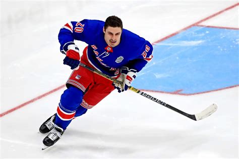 At Least Eight Teams Pursuing Chris Kreider