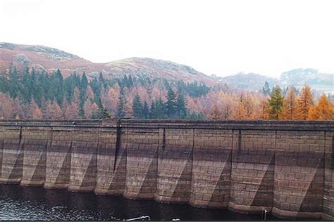 BBC - In pictures: Low water levels in reservoirs