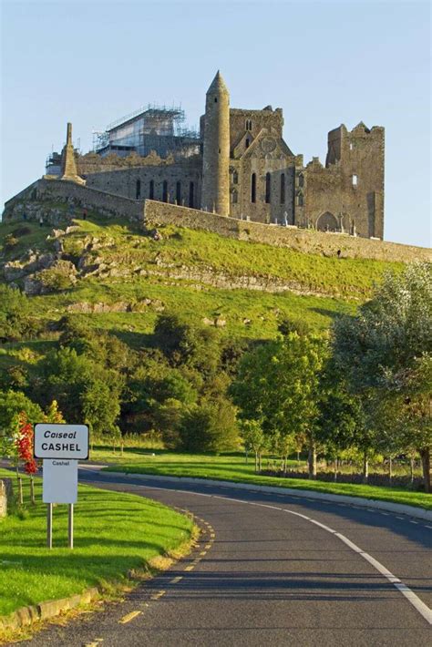 10 Best Historical Landmarks in Ireland: Tracing the Footsteps of the Past