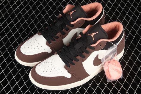 Air Jordan 1 Low Mocha 2019 Replica Sneakers • SneakerDouble