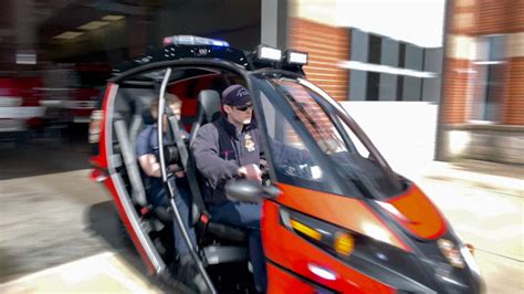 Watch Firefighters Test This All-Electric 3-Wheel 'Rapid Responder' Vehicle