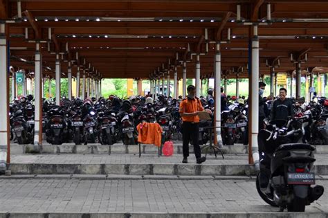 Bandara Soekarno-Hatta Siapkan Gedung Parkir Khusus Motor | Republika ...