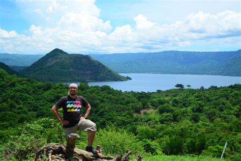 TAAL VOLCANO HIKE GUIDE & ITINERARY | A Wanderful Sole