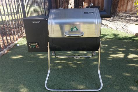 Green Mountain Grills Davy Crockett Review: Portable Pellet Grilling ...