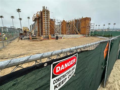 Newport Beach junior lifeguard building faces construction delays ...