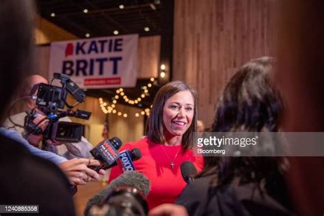 Katie Britt Photos and Premium High Res Pictures - Getty Images