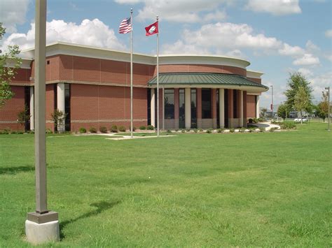 Arkansas State University at Newport, Harryette M. and Kaneaster Hodges SR Library - Arkansas ...