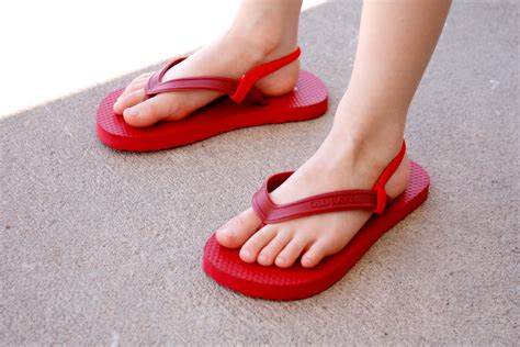 Feet Kids Flip Flops Photo ~ Kids Sandals