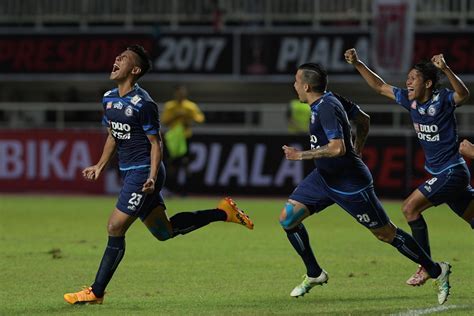 Arema FC wins 2017 President's Cup soccer championship - National - The ...