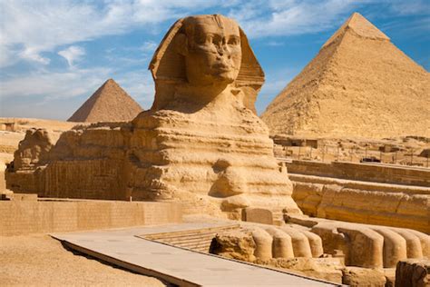 Top 10 Famous Landmarks in the World | Most Famous Man-made Monuments