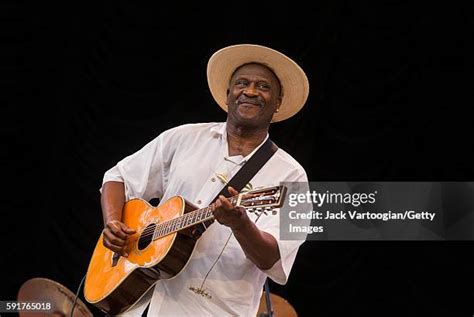 Taj Mahal Musician Photos and Premium High Res Pictures - Getty Images