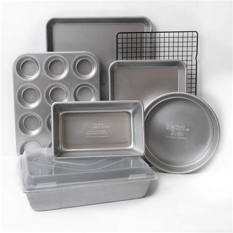 Commercial Grade Aluminized Steel 8-Piece Bakeware Set - Contemporary - Bakeware Sets - by ...