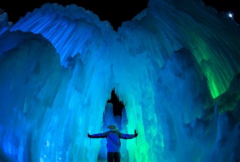 Cool Experience: Ice Castles Offer Visitors Surreal Wonderland Photos | Image #41 - ABC News