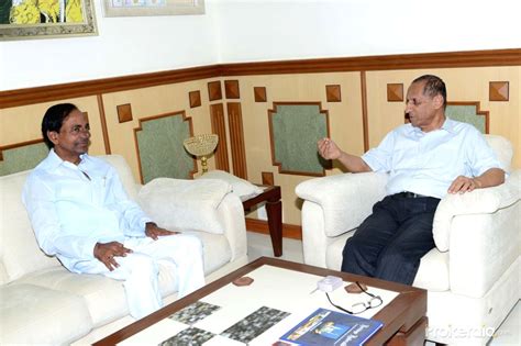 KCR calls on Telangana Governor