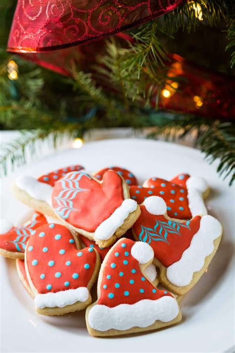 Ultimate Guide to Decorated Christmas Cookies: 40+ recipes - Plating Pixels