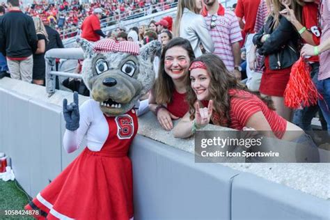 Nc State Wolfpack Mascot Photos and Premium High Res Pictures - Getty ...