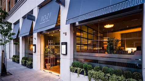 Italian Restaurants Victoria - Tozi Restaurant & Bar - London