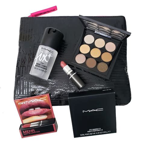 KIT COSMETICOS MAC + COSMETIQUERA